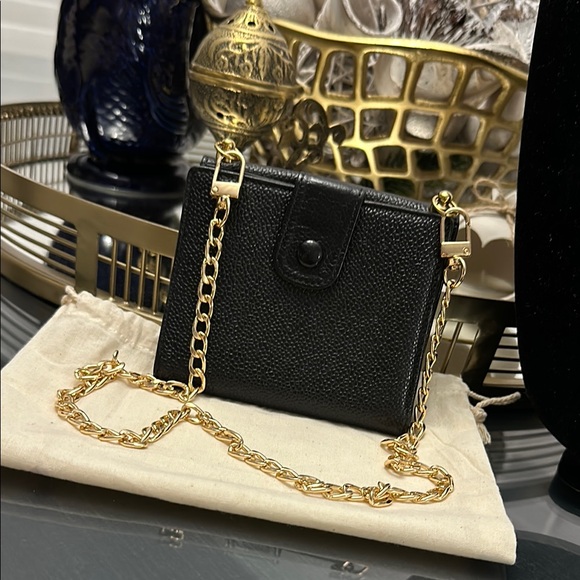 Chanel Black Caviar Timeless 'CC' Compact bi-fold Wallet on Chain - Picture 2 of 11